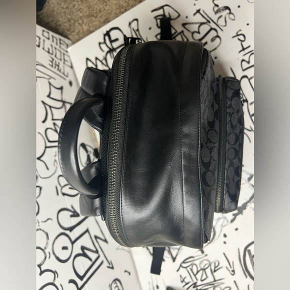 *COACH WEST CANVIS IN SIGNATURE CANVAS BACKPACK AND WALLET BUNDLE* - Picture 4 of 10